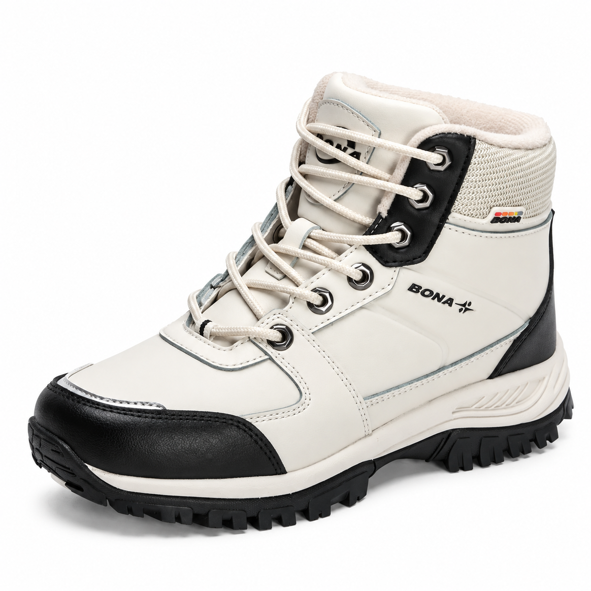 Chaussure randonnée montante imperméable Beige sur fond blanc chaud