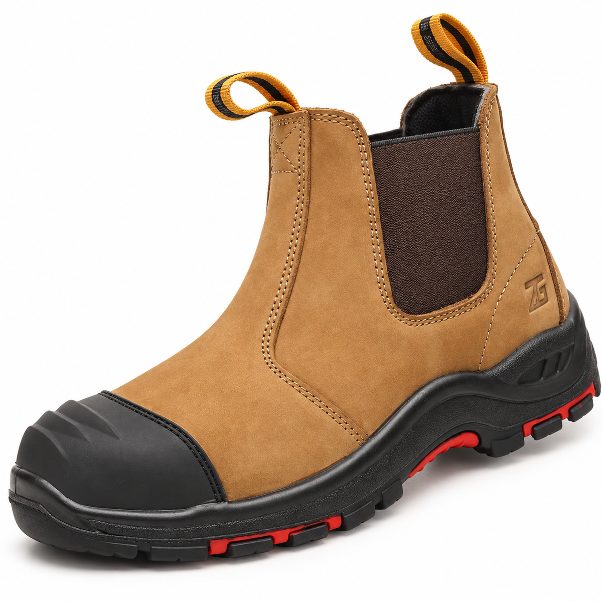 Chaussure randonnée nubuck Marron claire en vue trois-quarts sur fond blanc chaud
