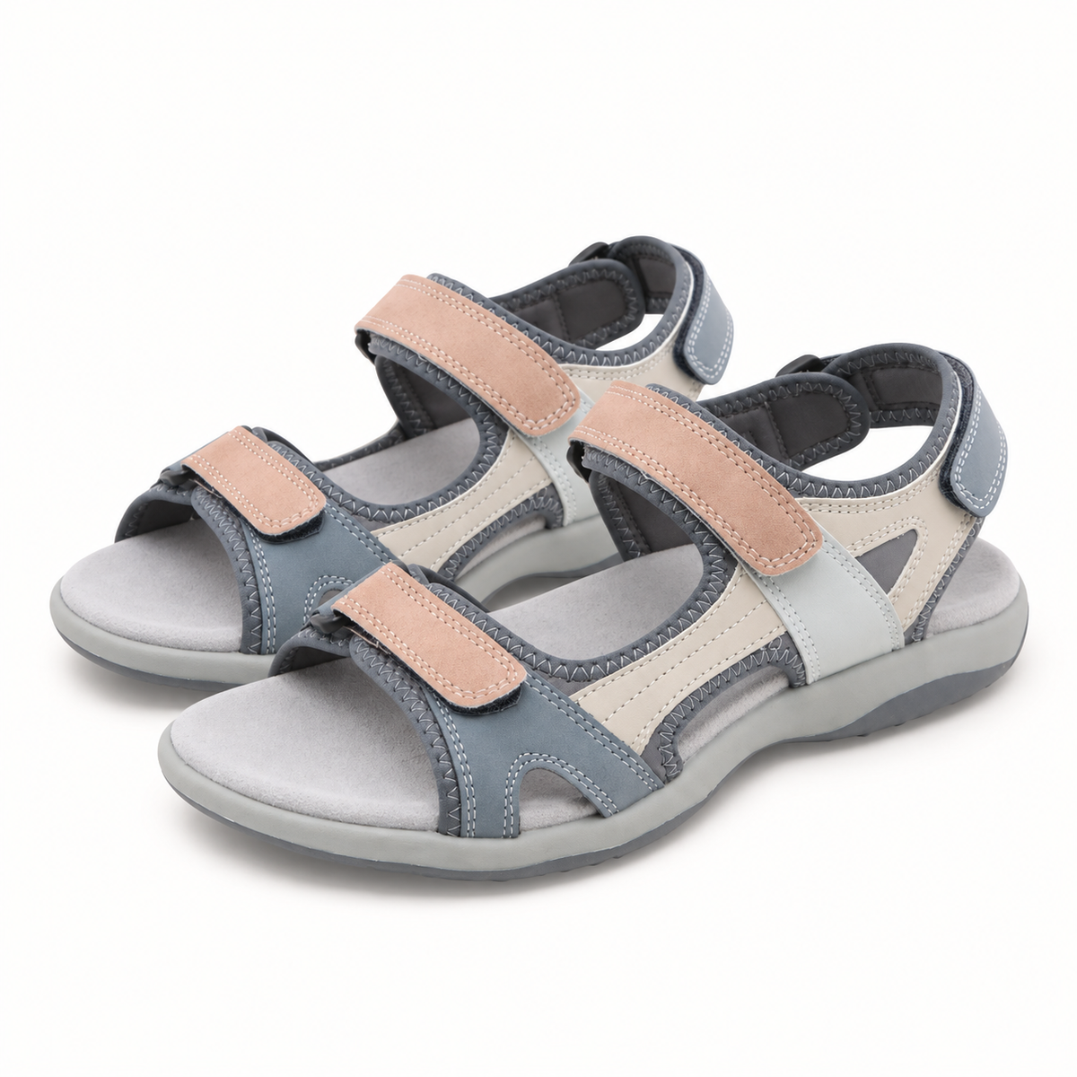 Sandales randonnée enfant grises, crème et rose pâle – paire sur fond blanc chaud
