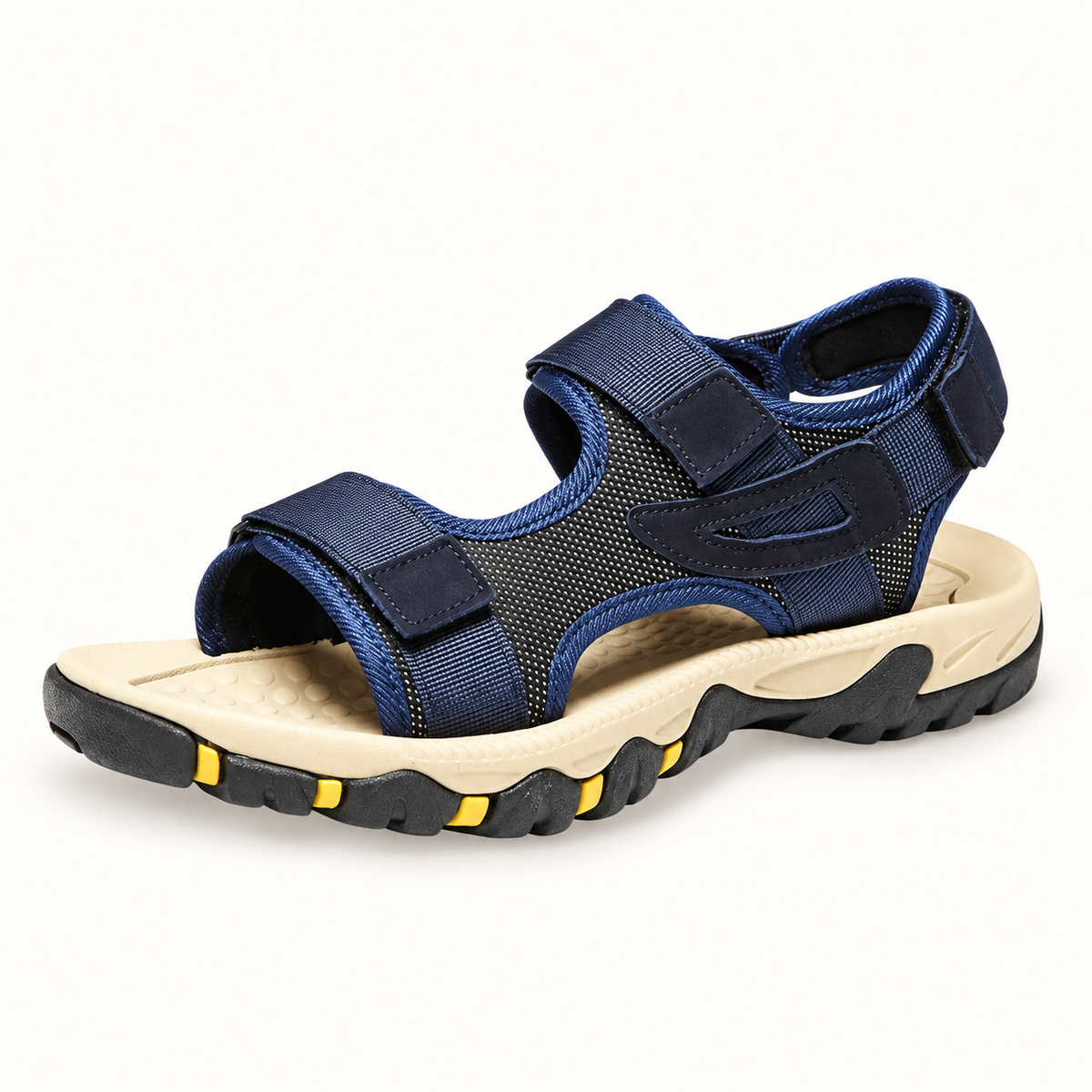 Sandales de randonnée à scratch bleues – vue trois-quarts sur fond blanc chaud