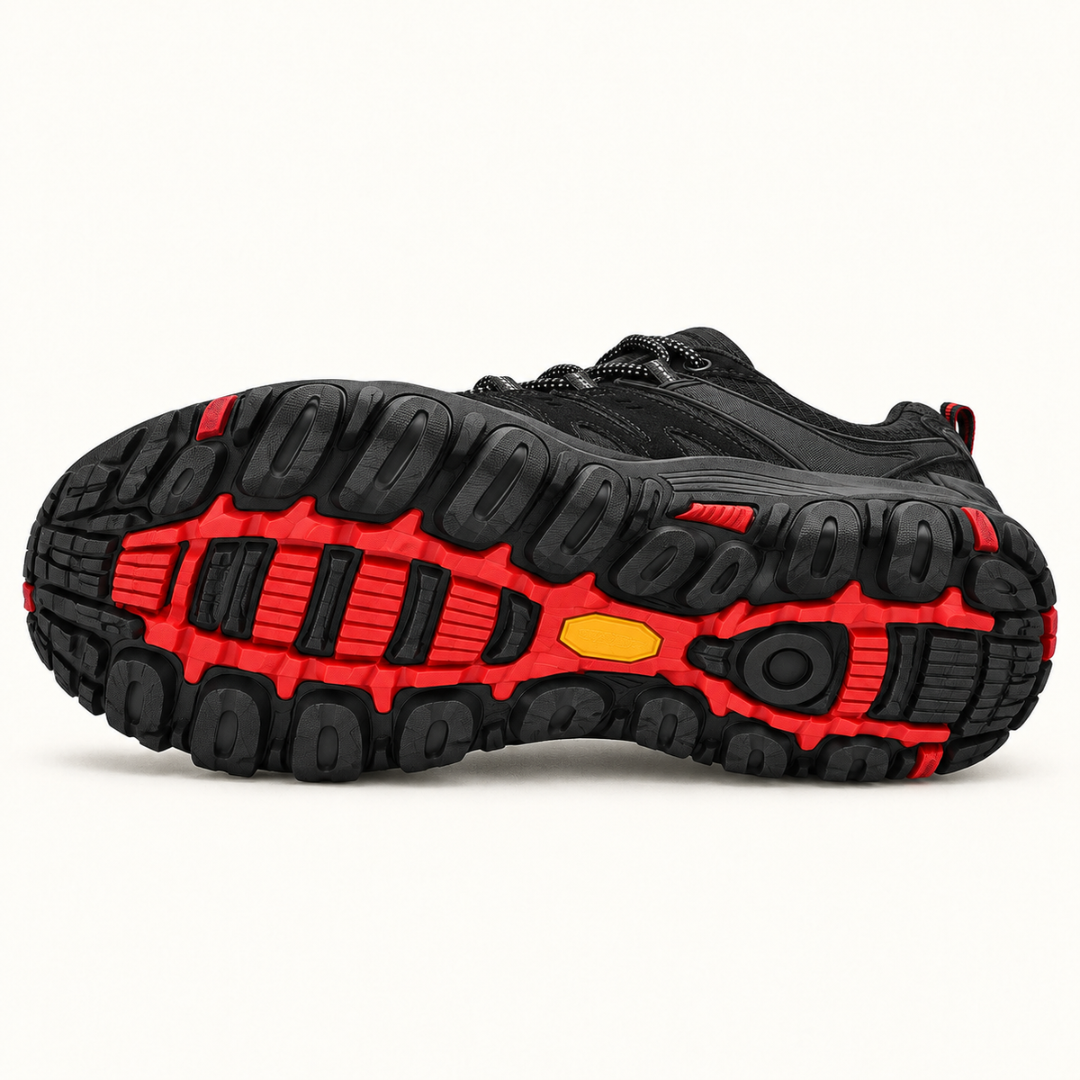 Chaussure randonnée femme noire couchée – semelle entière