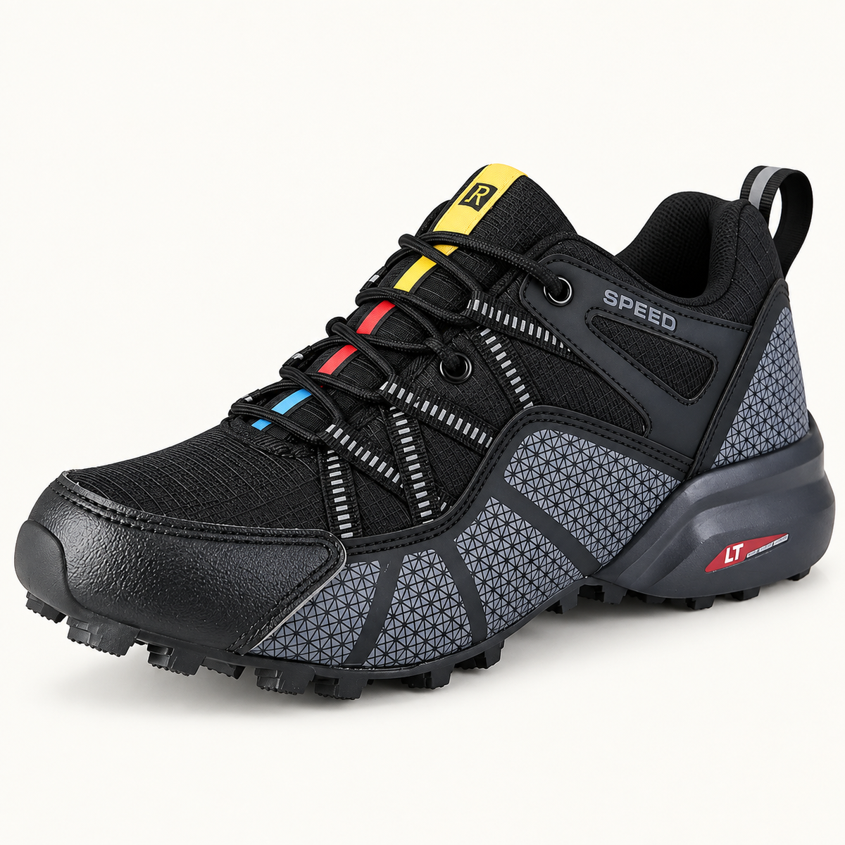 Chaussure randonnée rapide Noire – détail du laçage, de la maille et de la cage latérale