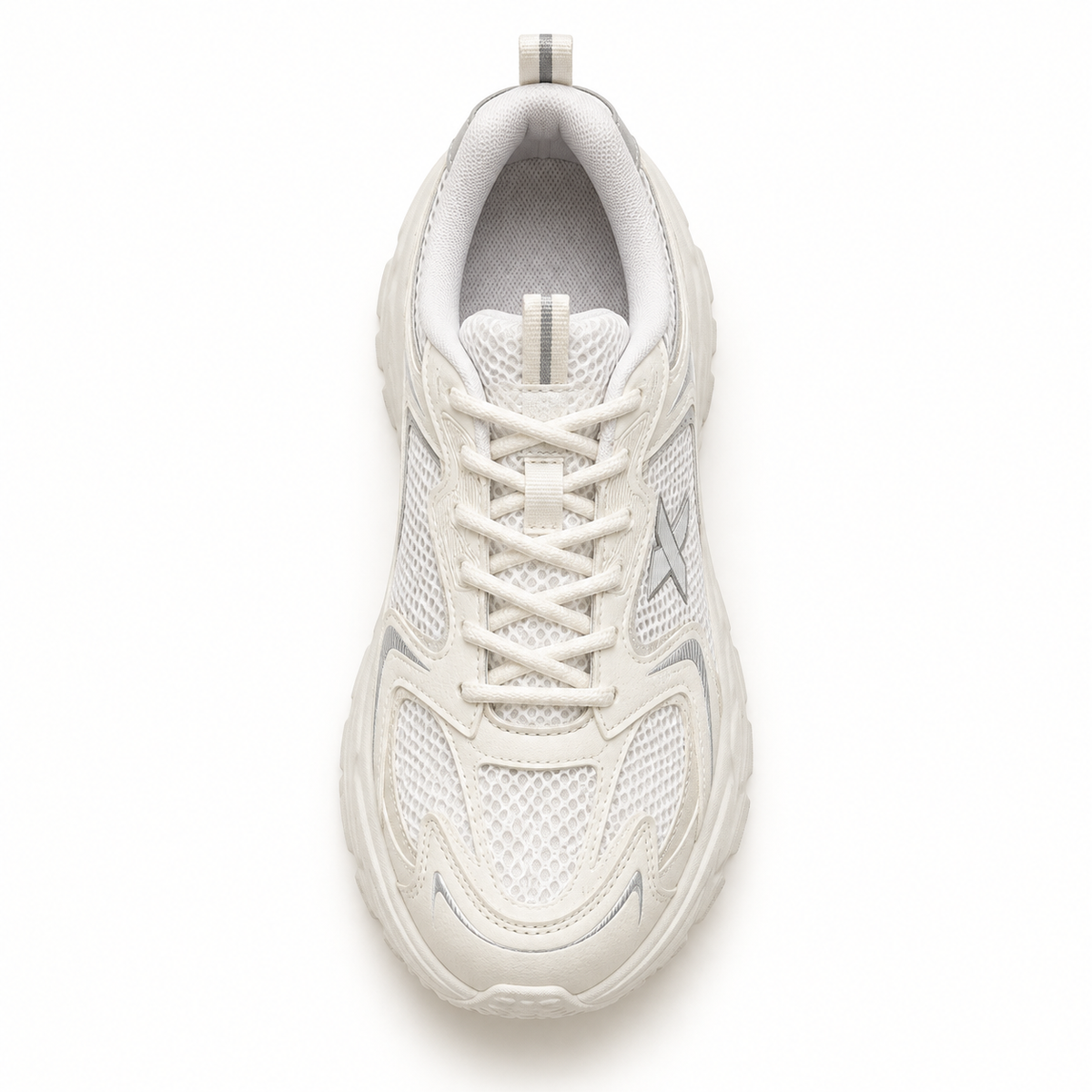 Chaussures randonnée femme blanc – vue supérieure de la maille et du laçage