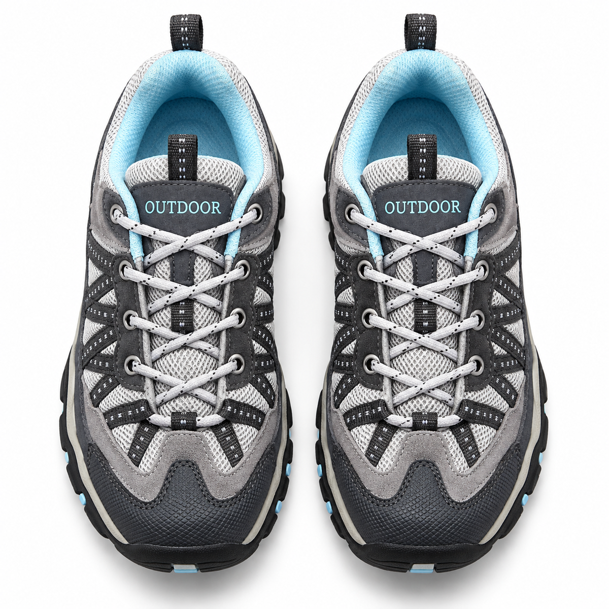 Paire de chaussures randonnée mailles grises vue de dessus avec laçage visible