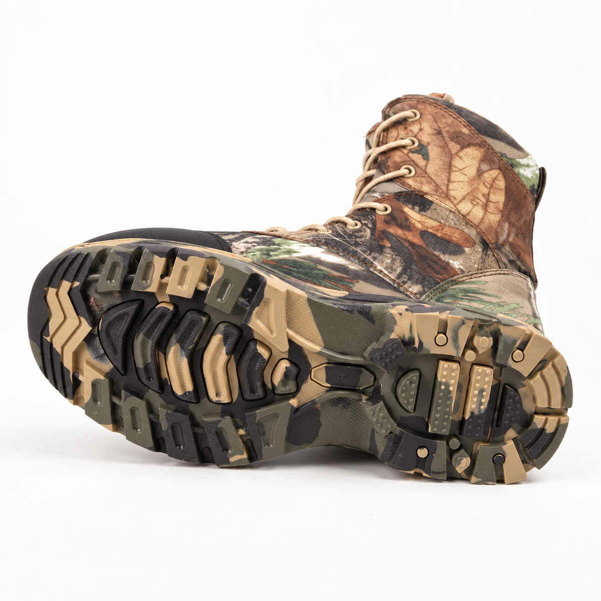 Botte randonnée cuir homme camouflage – semelle extérieure crantée