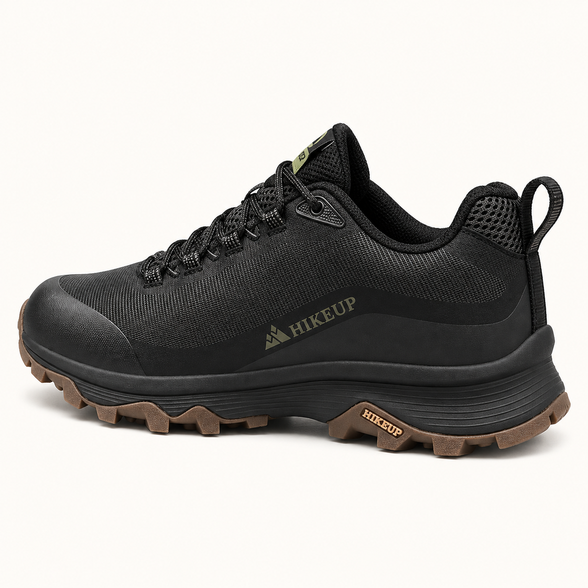 Chaussure randonnée pied plat Noire – profil de la plateforme, du talon et des crampons