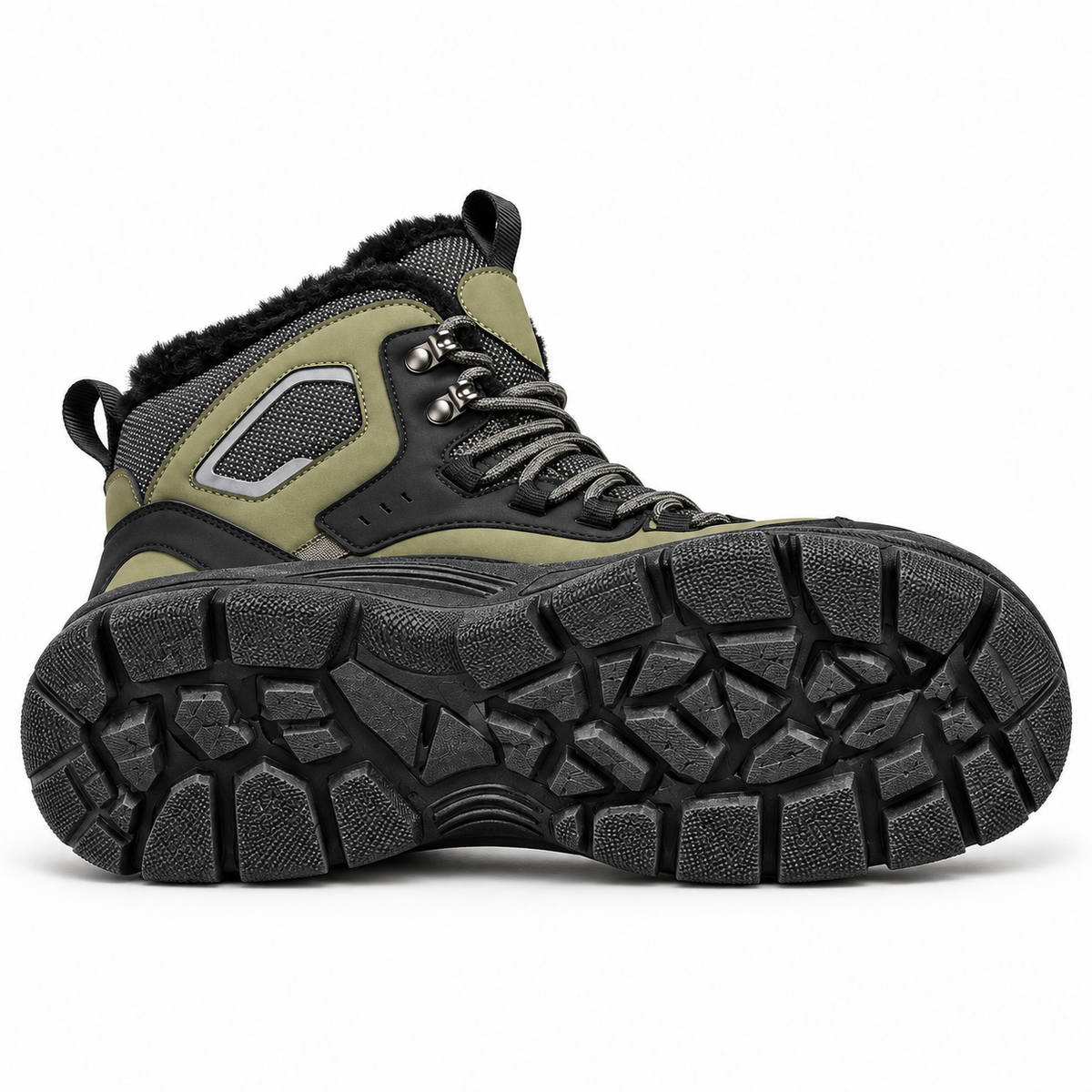 04 chaussure verte randonnee semelle entiere couchee v2