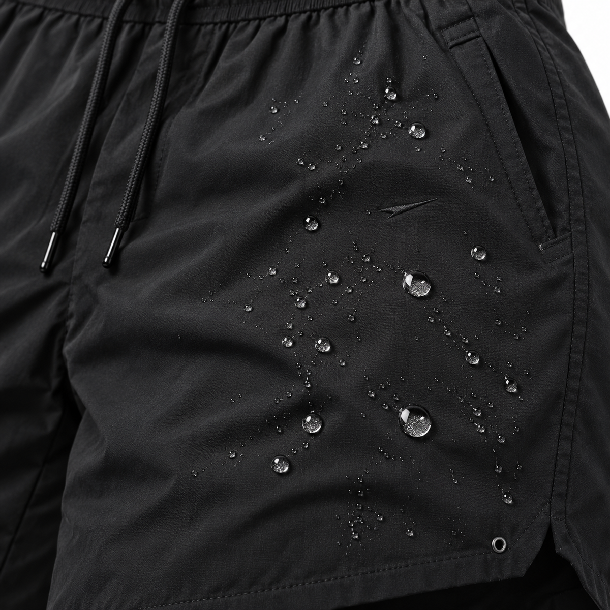 Tissu déperlant du short de randonnée homme imperméable noir
