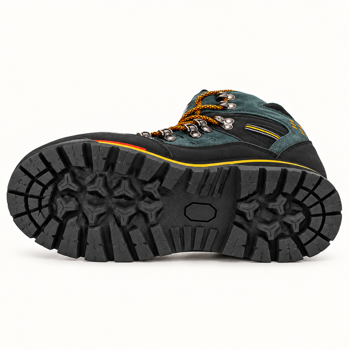 Chaussure randonnée pied large homme verte couchée sur le côté montrant toute la semelle attachée