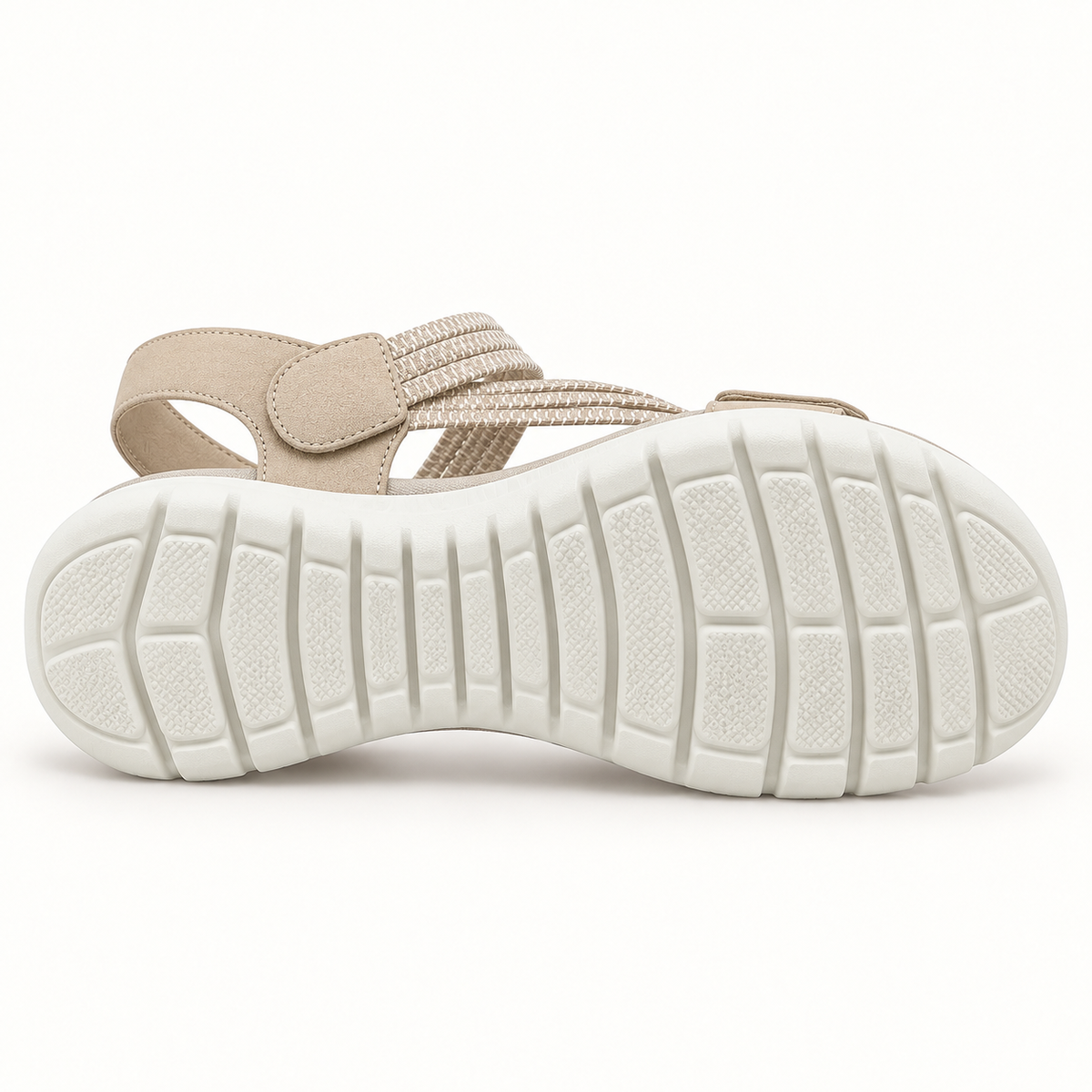 Sandale de randonnée femme beige complète avec semelle attachée en vue oblique