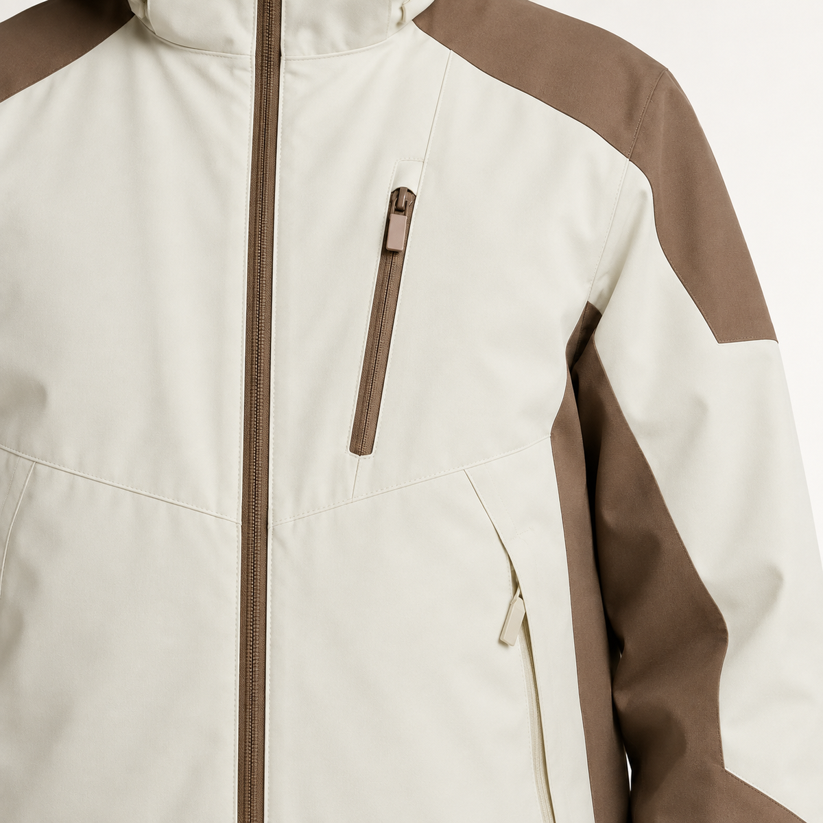 Veste randonnée automne beige – détail des poches zippées