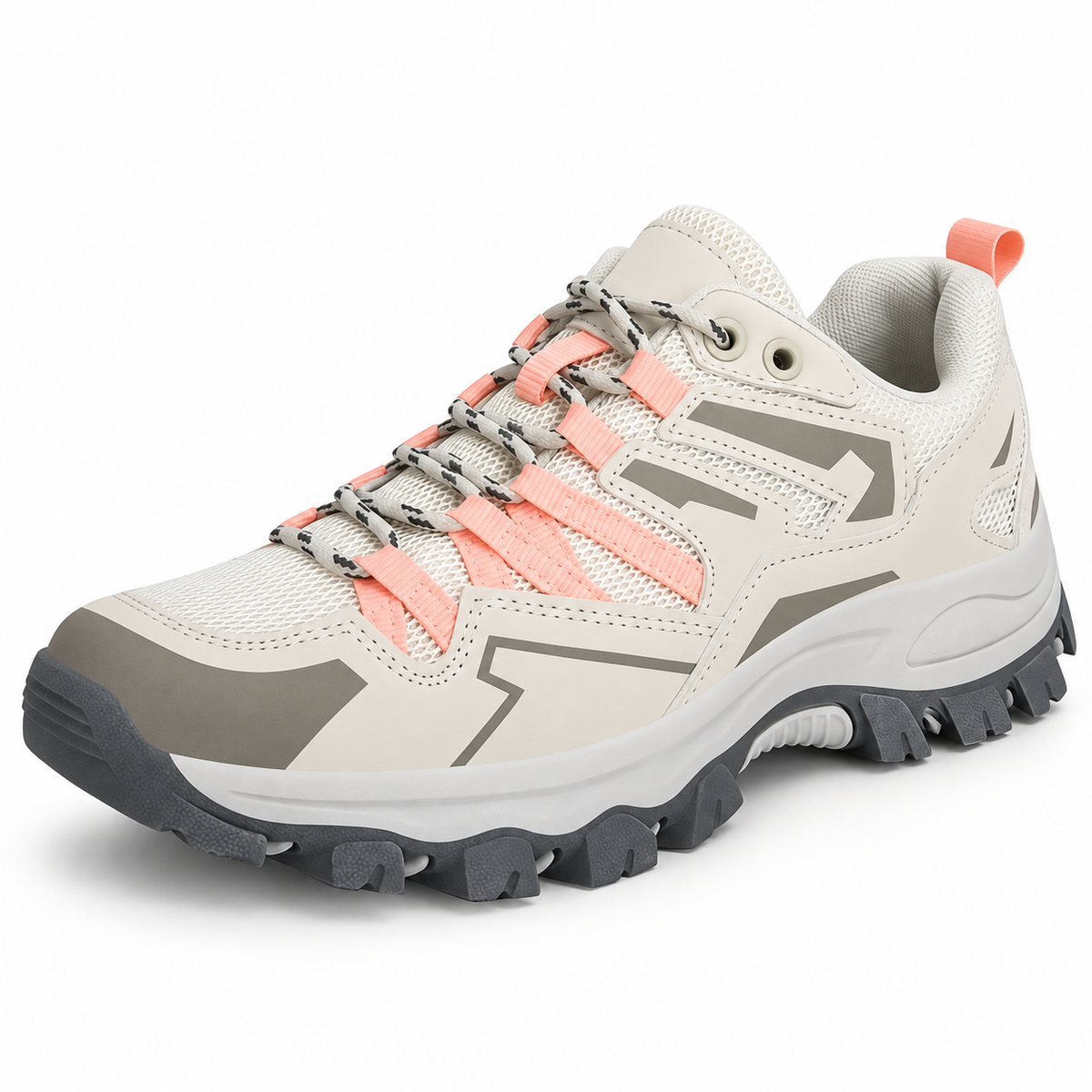 Chaussure de randonnée pieds sensibles beige et corail en vue trois-quarts sur fond blanc chaud