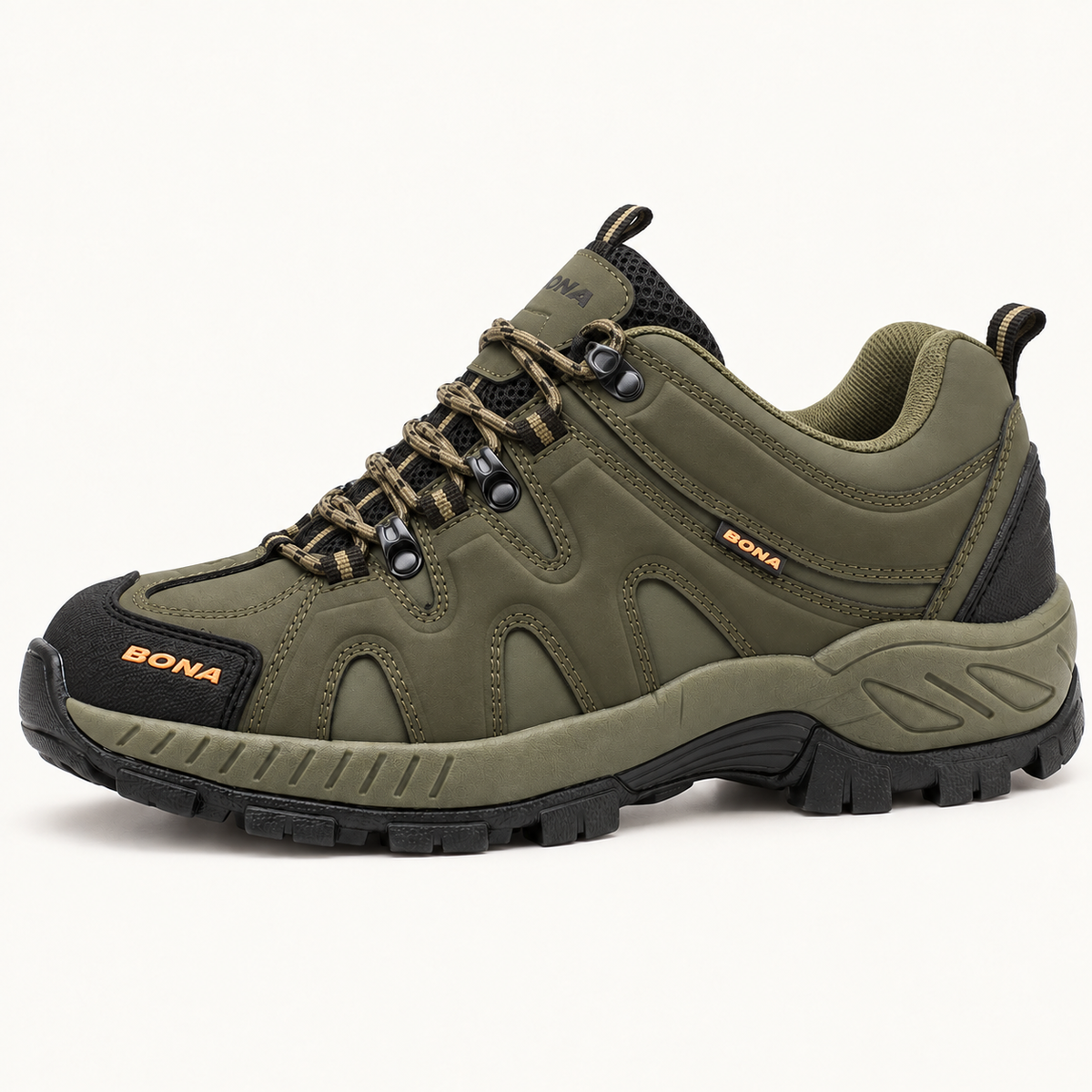 Chaussures randonnée toile femme vert olive – vue trois-quarts sur fond blanc chaud