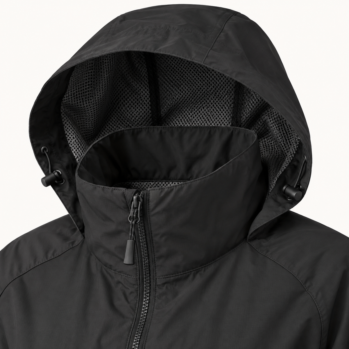 Veste randonnée respirante femme noire – détail de la capuche en mesh