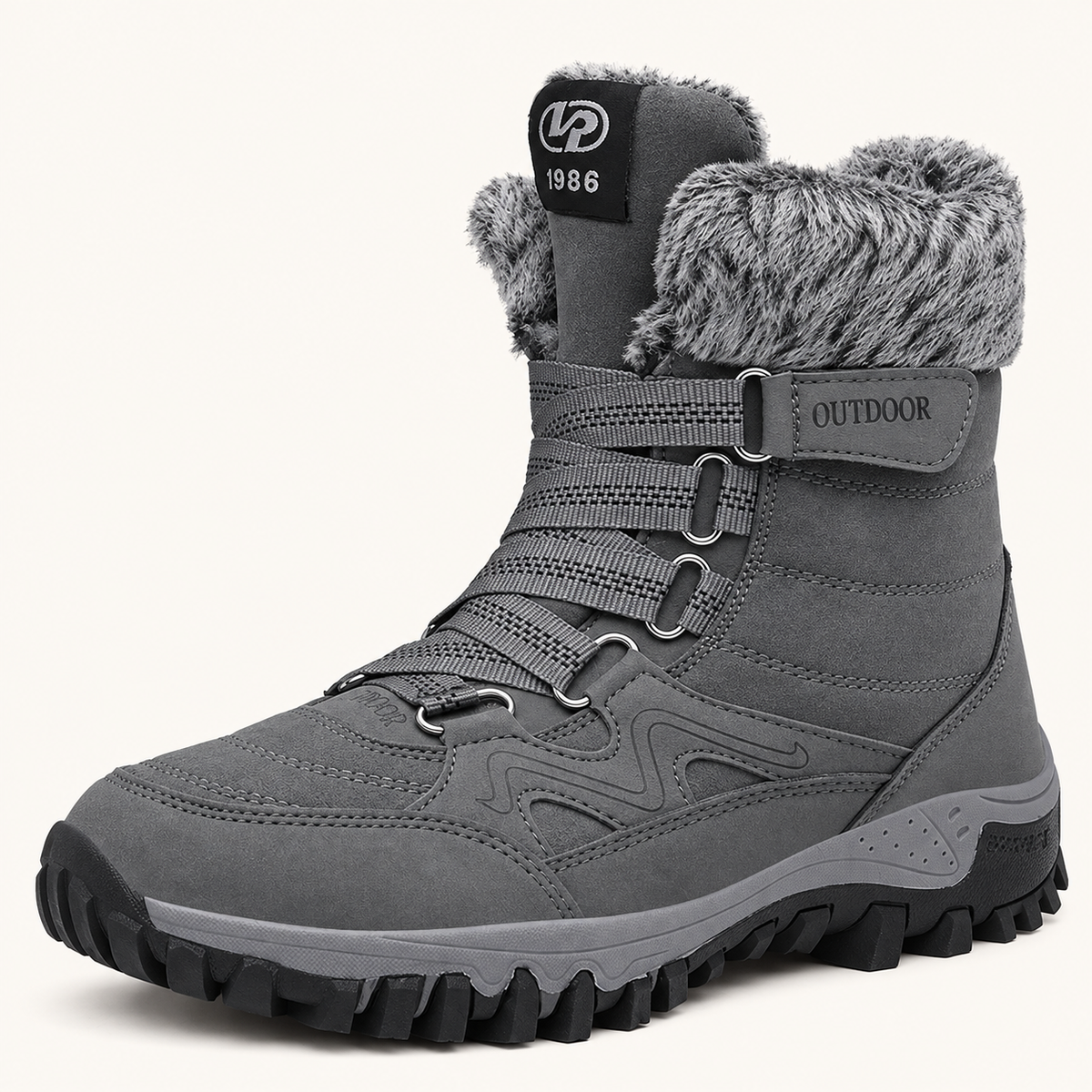 Chaussure randonnée grand froid grise – vue trois-quarts sur fond blanc