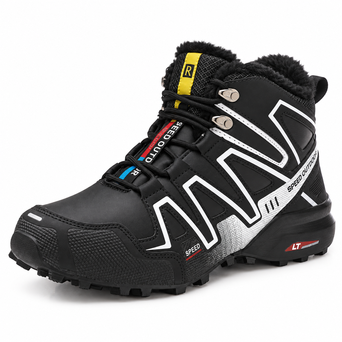Chaussure randonnée hiver homme noire – vue trois-quarts sur fond blanc