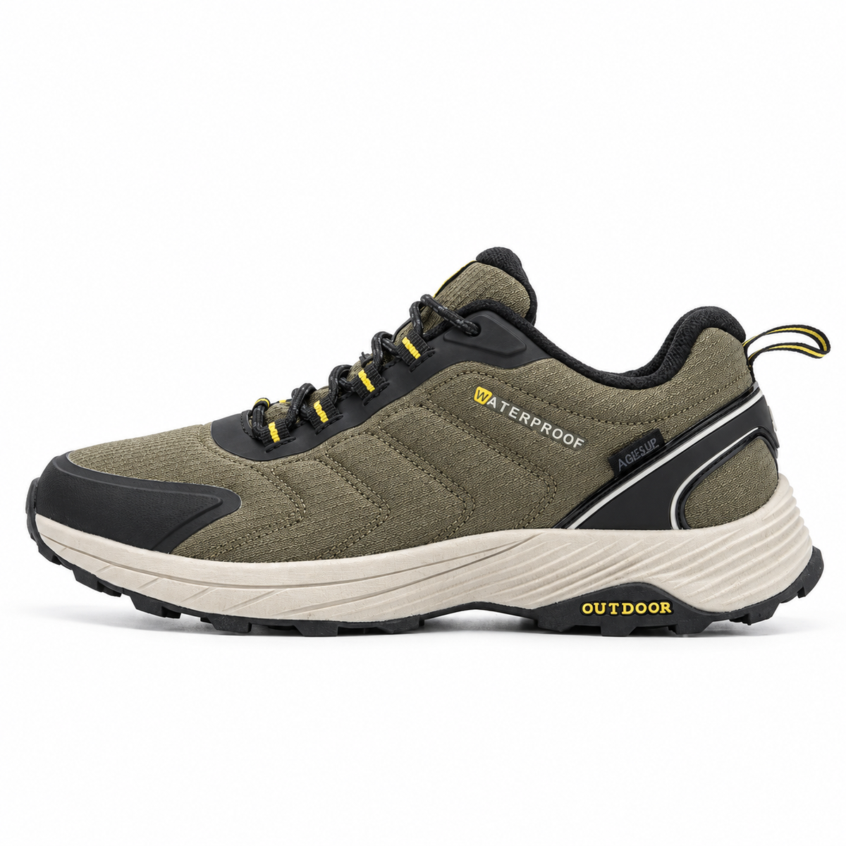 Chaussure randonnée synthétique verte vue de profil sur fond blanc chaud