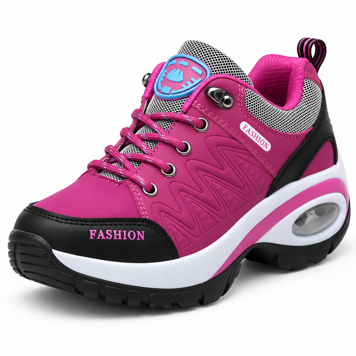 Chaussure randonnée rose complète vue de face, forme et pare-pierres noir visibles