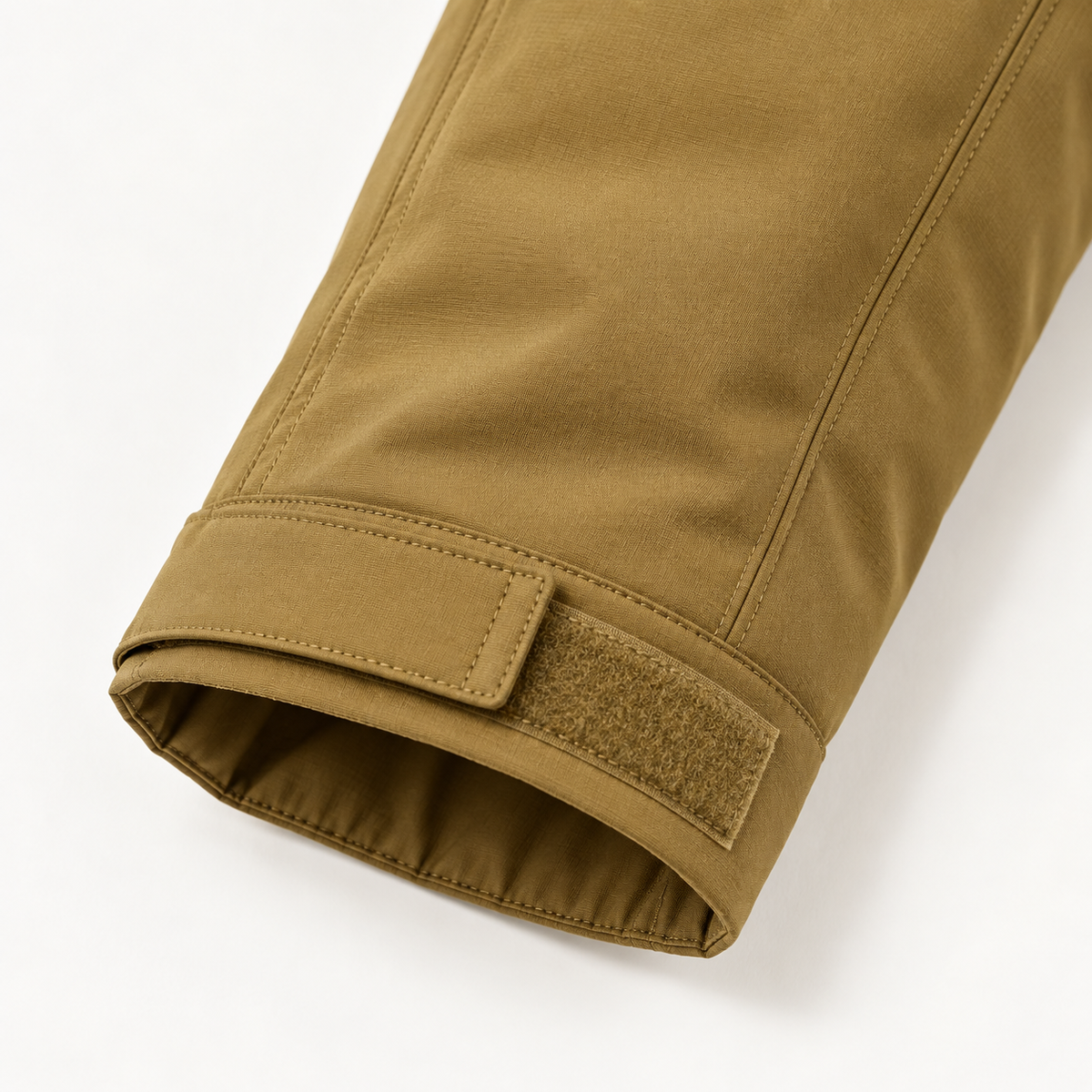 Veste de randonnée raquettes homme marron – détail du poignet ajustable