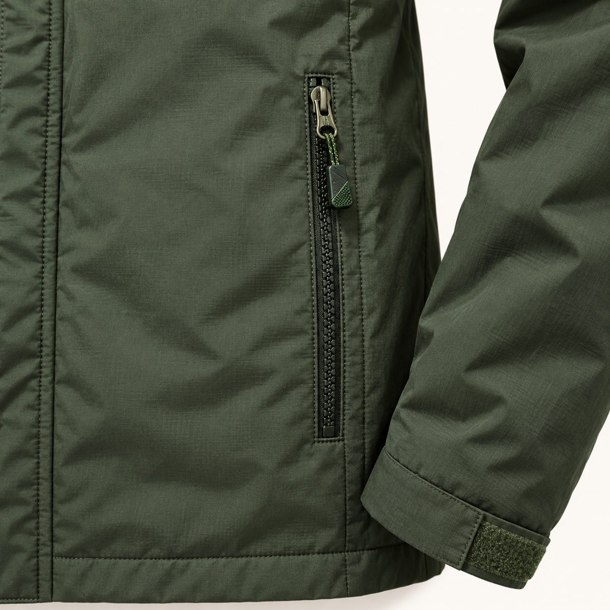 Veste parka randonnée homme – détail poche basse