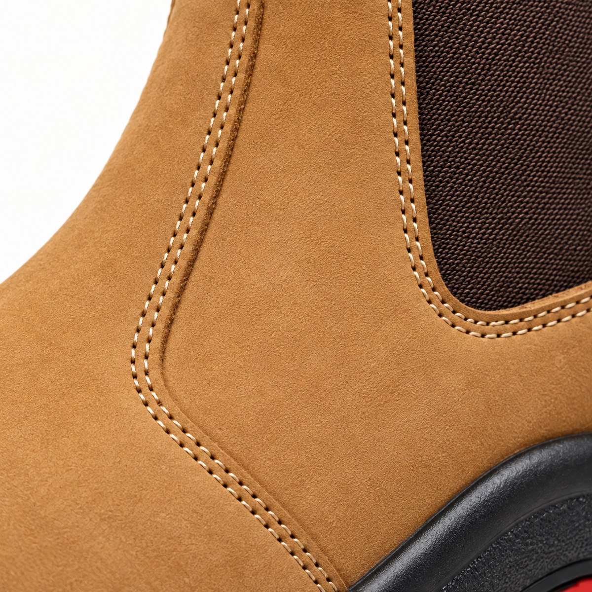 Chaussure randonnée nubuck marron clair – détail matière, couture et élastique