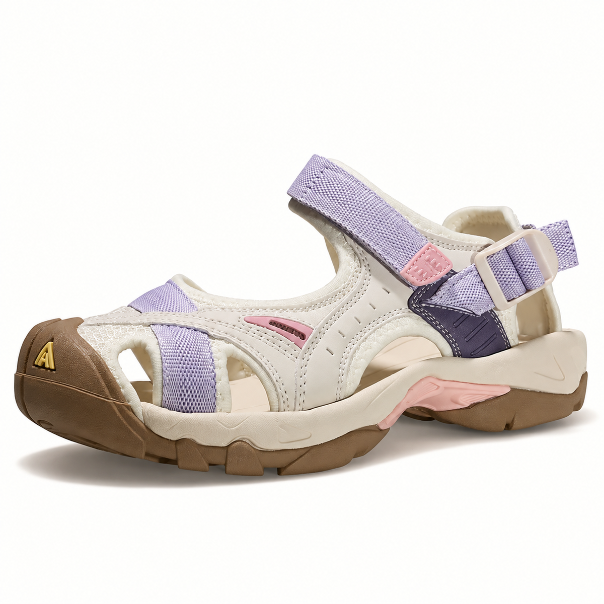 Sandale randonnée femme bout fermé Violet sur fond blanc chaud