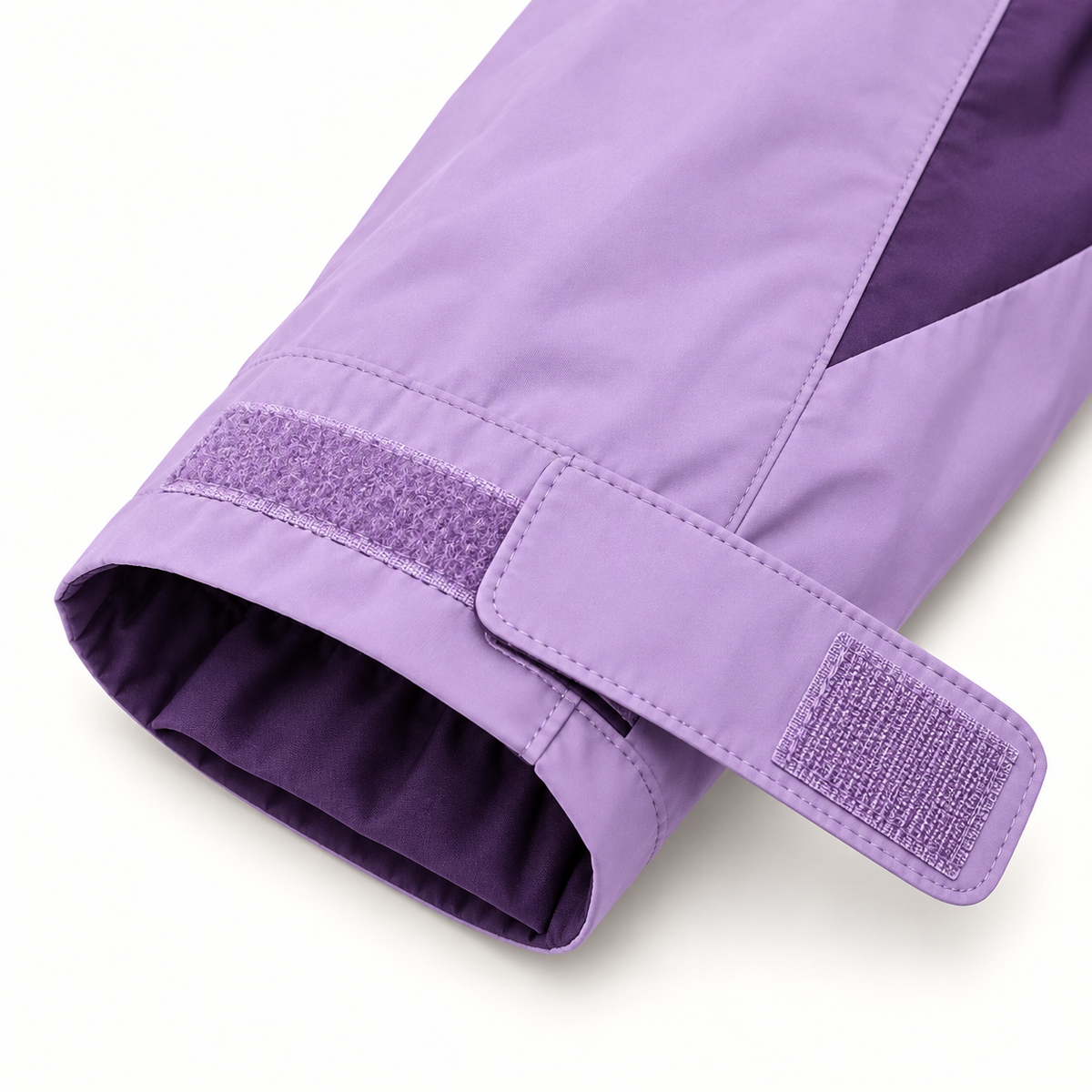 Veste coupe vent femme randonnée – détail poignet réglable