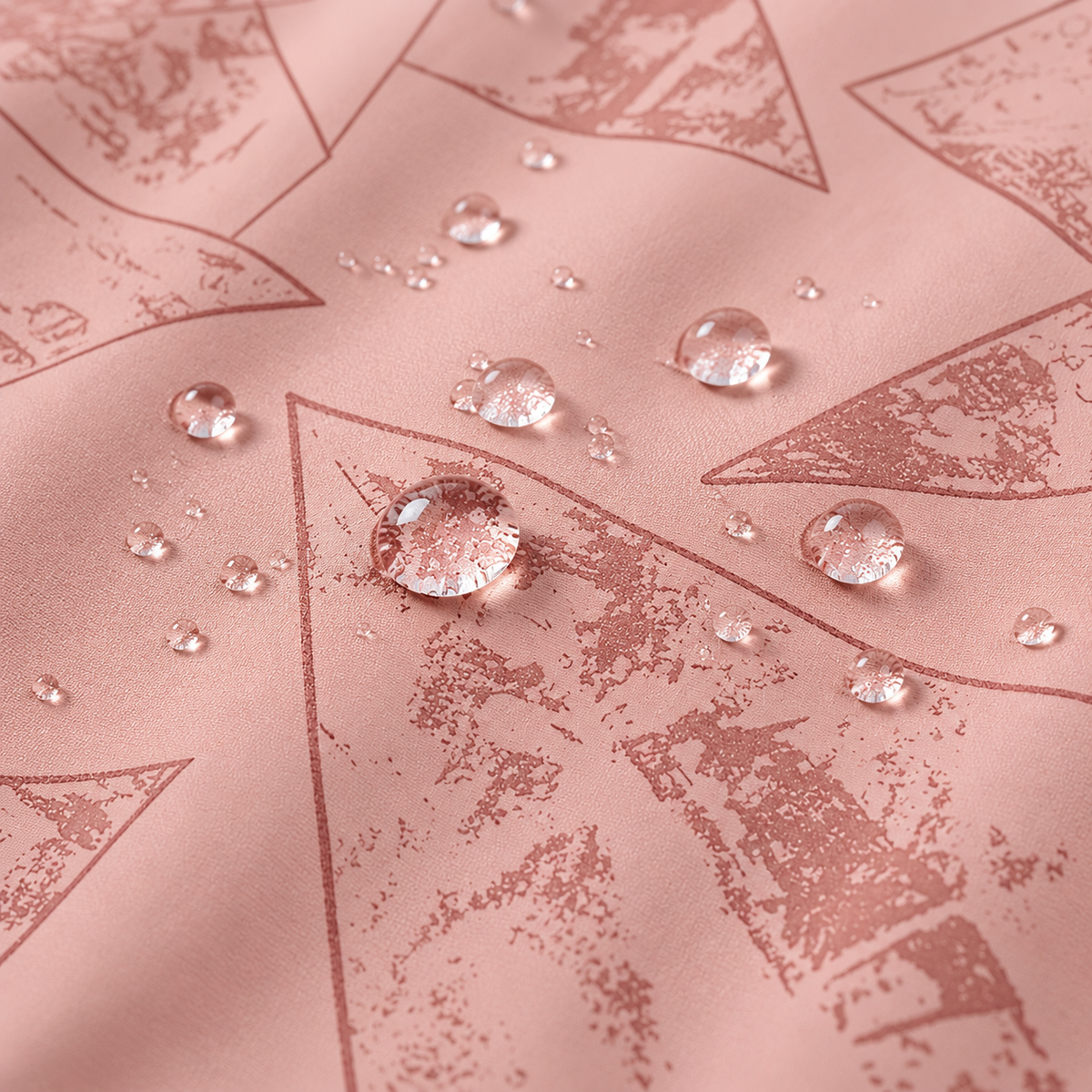 Veste randonnée femme printemps Rose 1 – gouttes d’eau sur le tissu