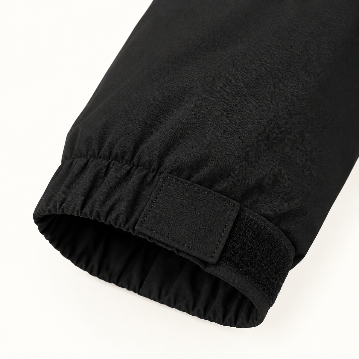 Veste randonnée hiver homme noire – détail du poignet