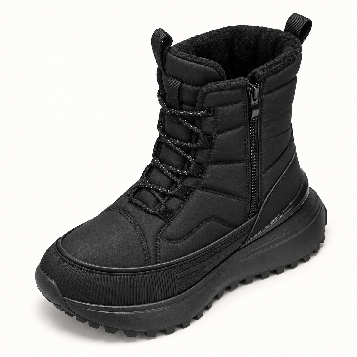 Botte randonnée hiver homme noire – ouverture et chaussant en studio