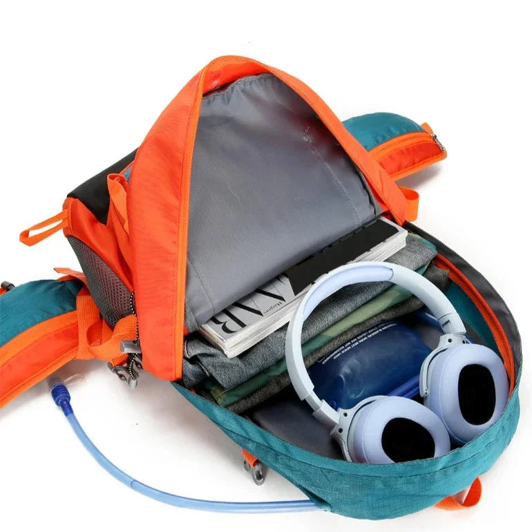 Sac à dos de voyage 35L compatible avec poche à eau