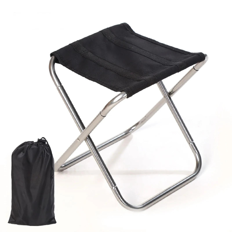 Tabouret de Camping Pliant sur fond blanc