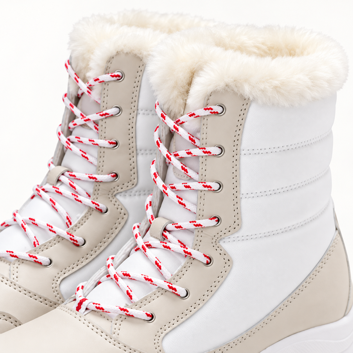 Botte de randonnée fourrée femme – détail du col fourré et du laçage