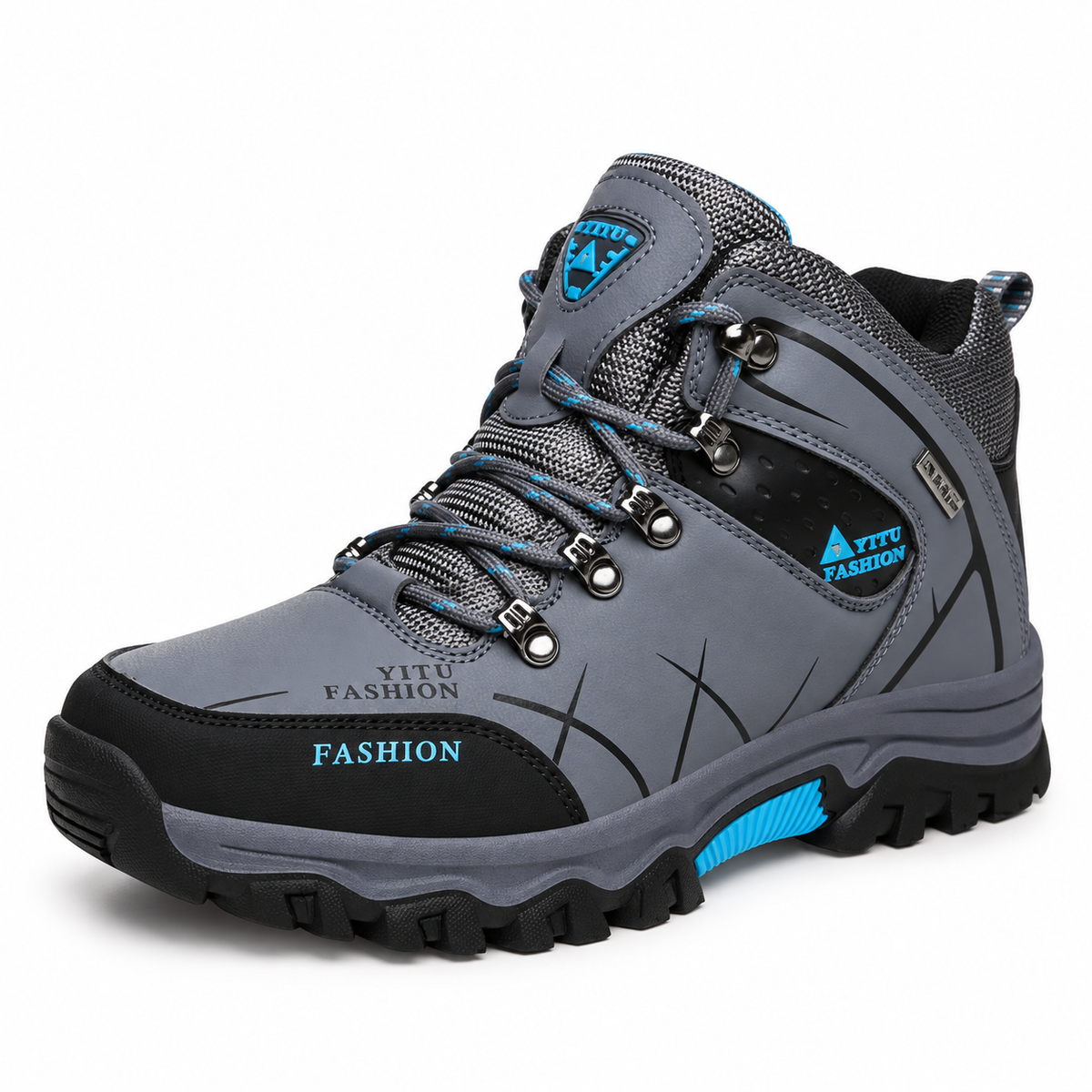 Botte montagne homme grise – vue trois-quarts sur fond blanc