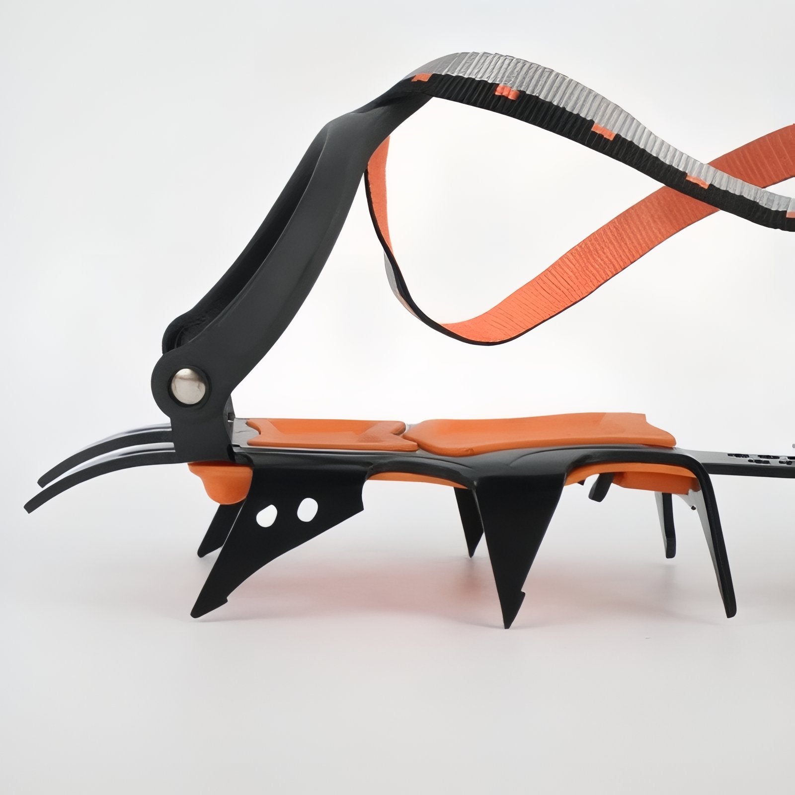 Crampons Plastiques Sur Chaussures De Randonnée