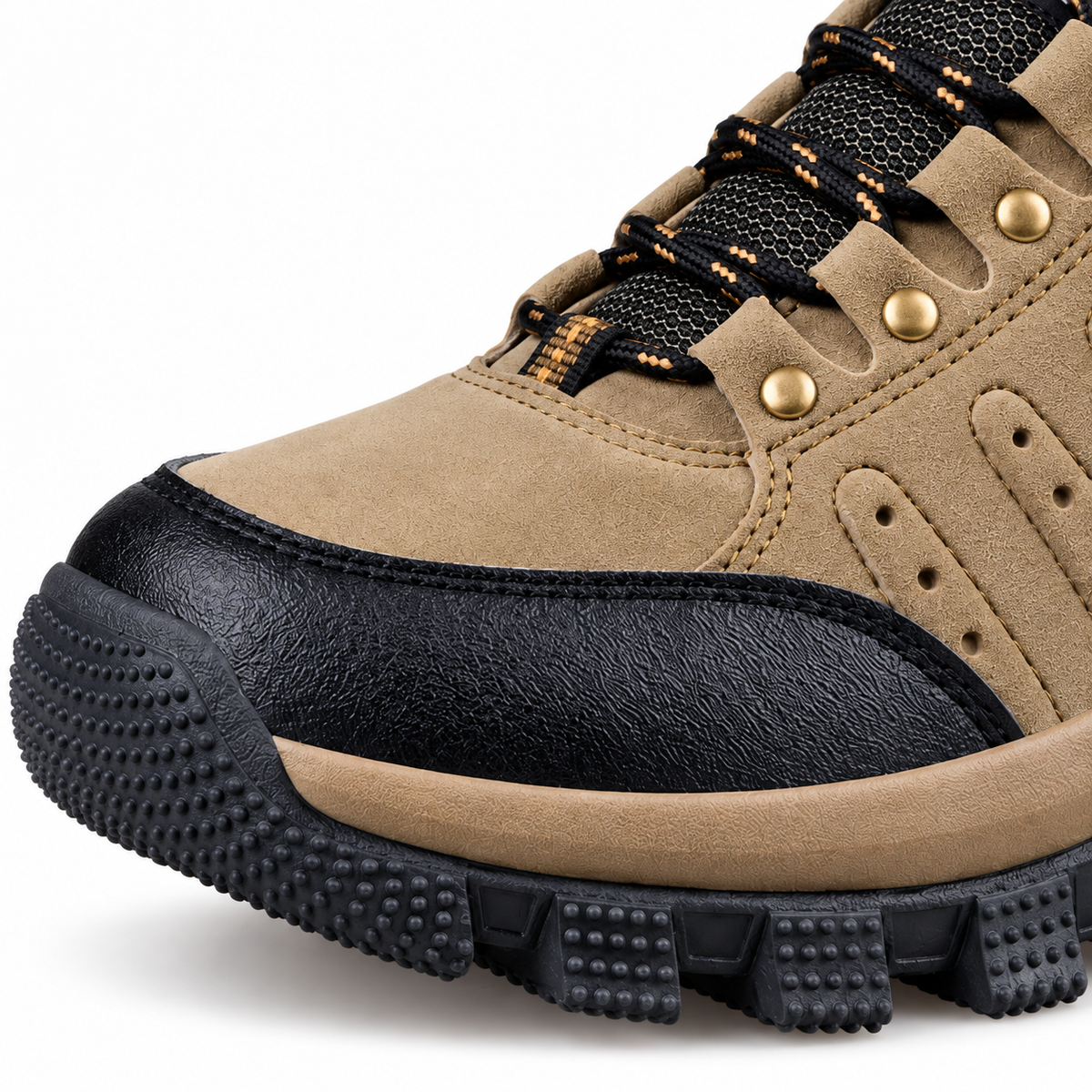 Chaussure légère randonnée cuir Burlywood – détail du pare-pierres, des lacets et des œillets