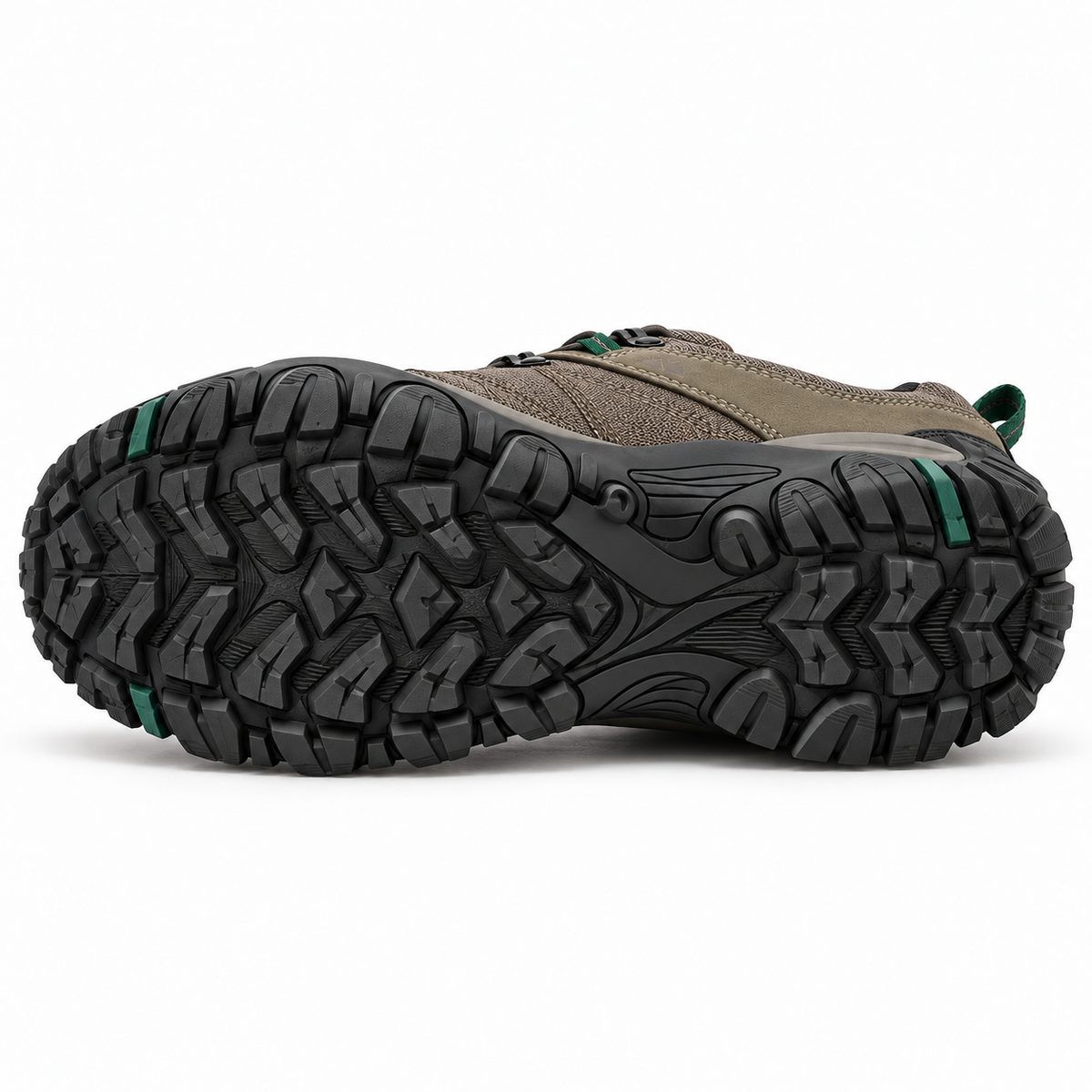 Chaussure randonnée basse imperméable marron couchée – semelle entière