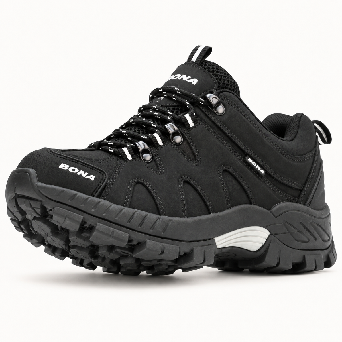 Chaussure randonnée femme noire – semelle crantée attachée