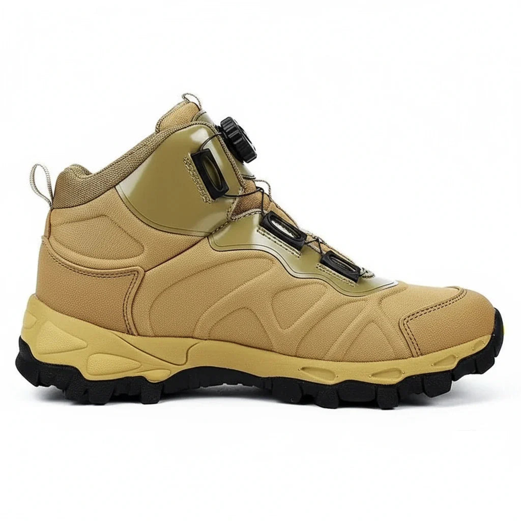  chaussure de randonnée montante sable avec renforts latéraux et laçage à molette pour terrain accidenté