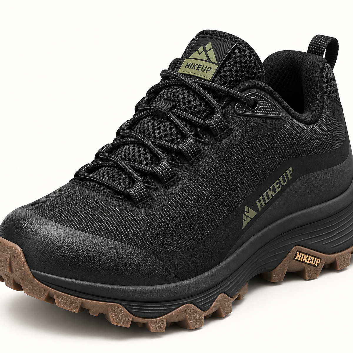 Chaussure randonnée pied plat noire – détail du mesh, du laçage, du pare-pierres et de la plateforme