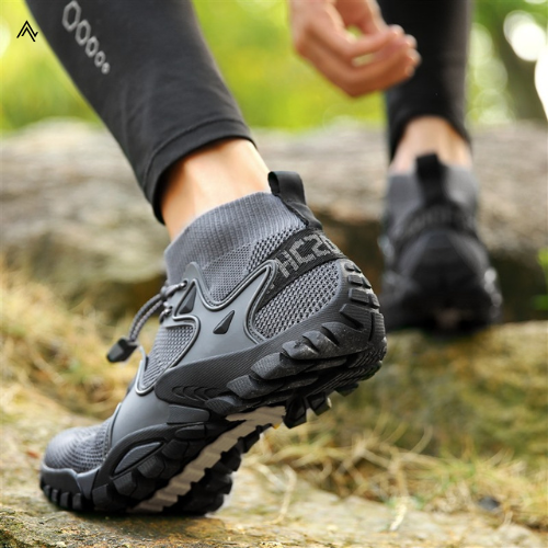 Chaussure de Randonnée d'Été en Maille gris porté