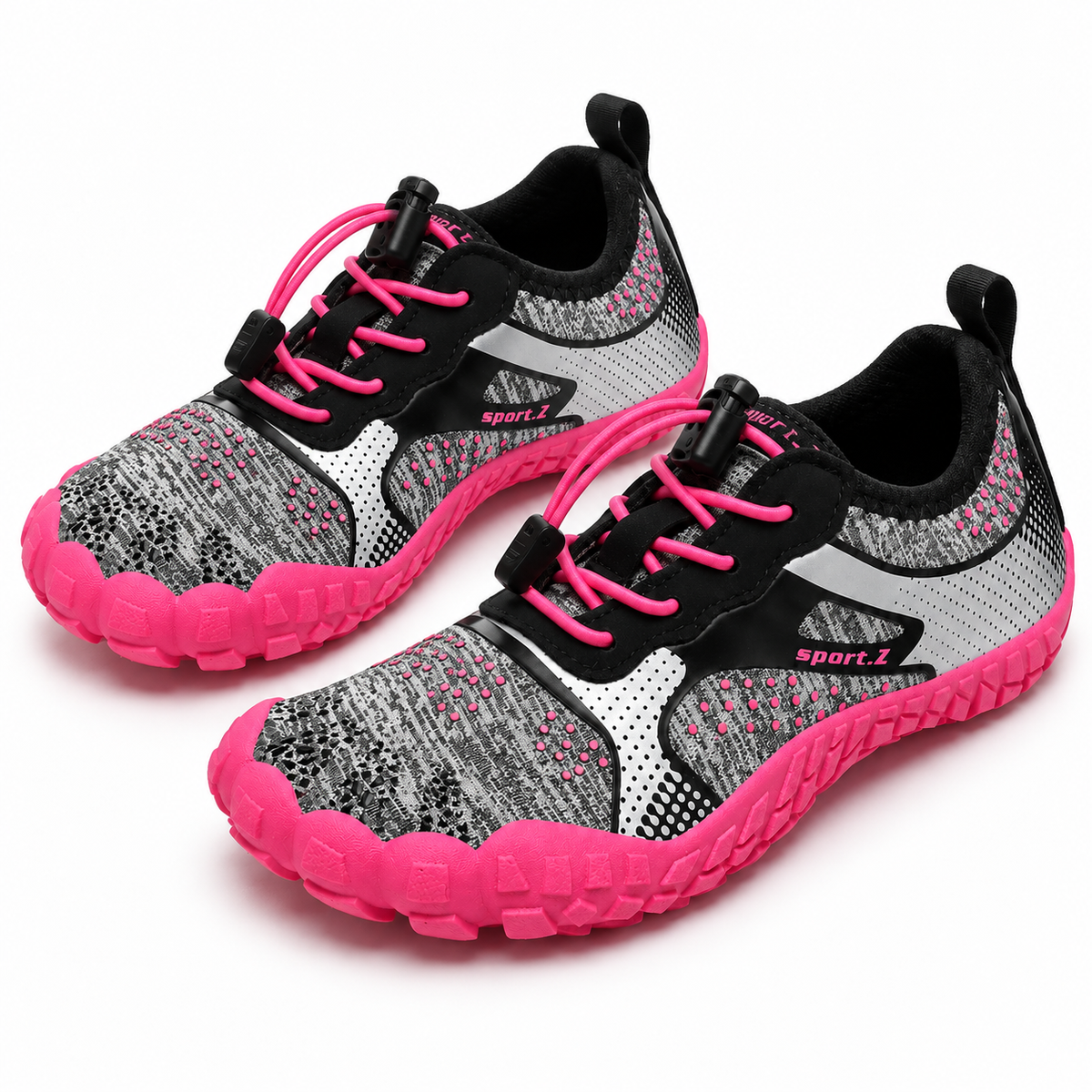 Paire complète de chaussures barefoot femme randonnée noires et roses vue trois-quarts