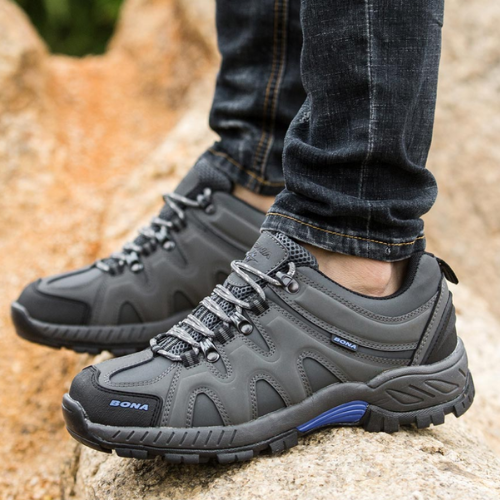 chaussure de randonnée homme gris porté