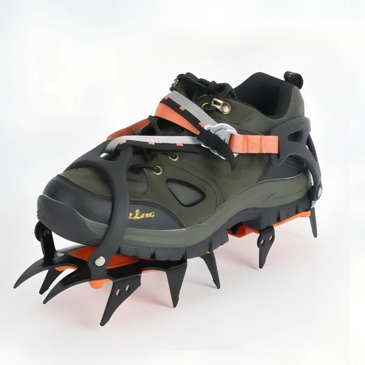 Crampons Plastiques Sur Chaussures De Randonnée