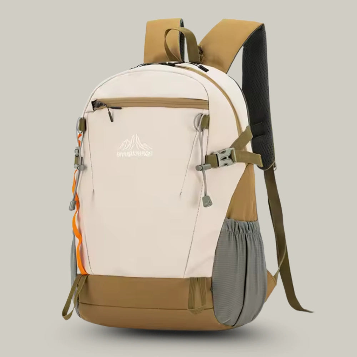 Sac à dos de randonnée beige — vue trois-quarts avant