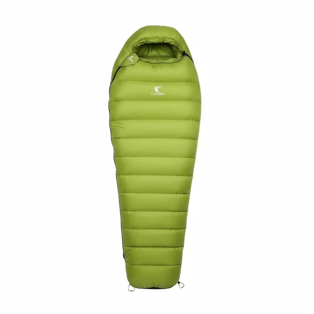 Sac de couchage randonnée en duvet couleur vert.