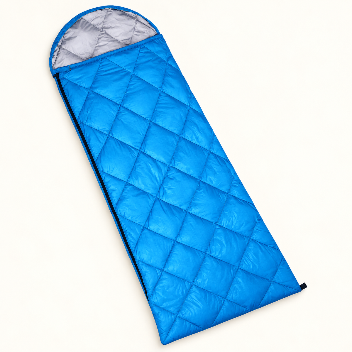 Sac de couchage 8°C bleu clair — vue diagonale fermée