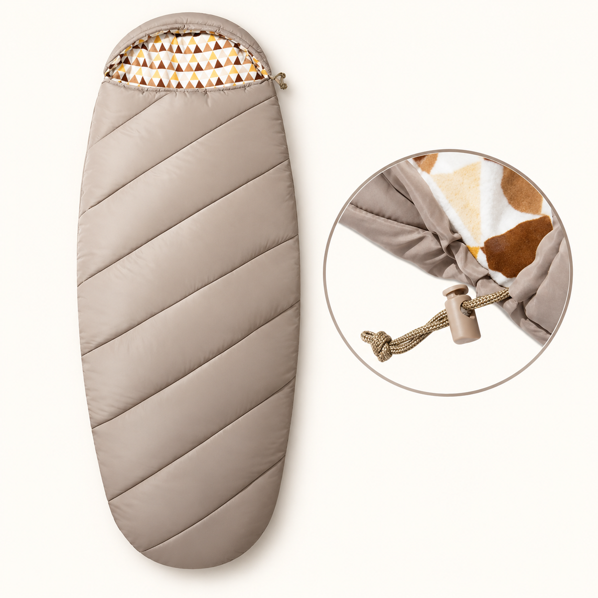 Sac de couchage couverture flanelle beige — détail du cordon de capuche