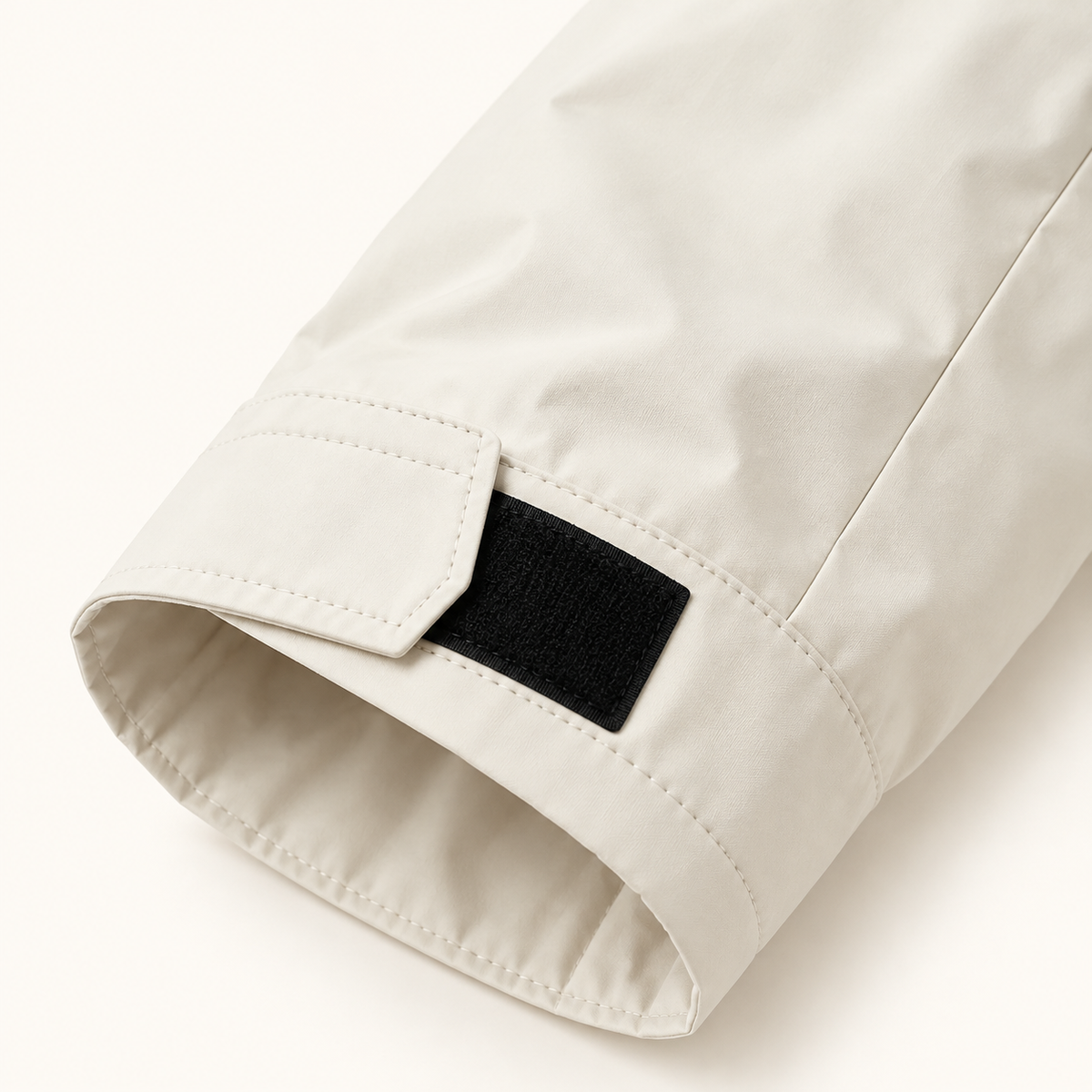 Veste de randonnée femme grande taille – détail du poignet réglable