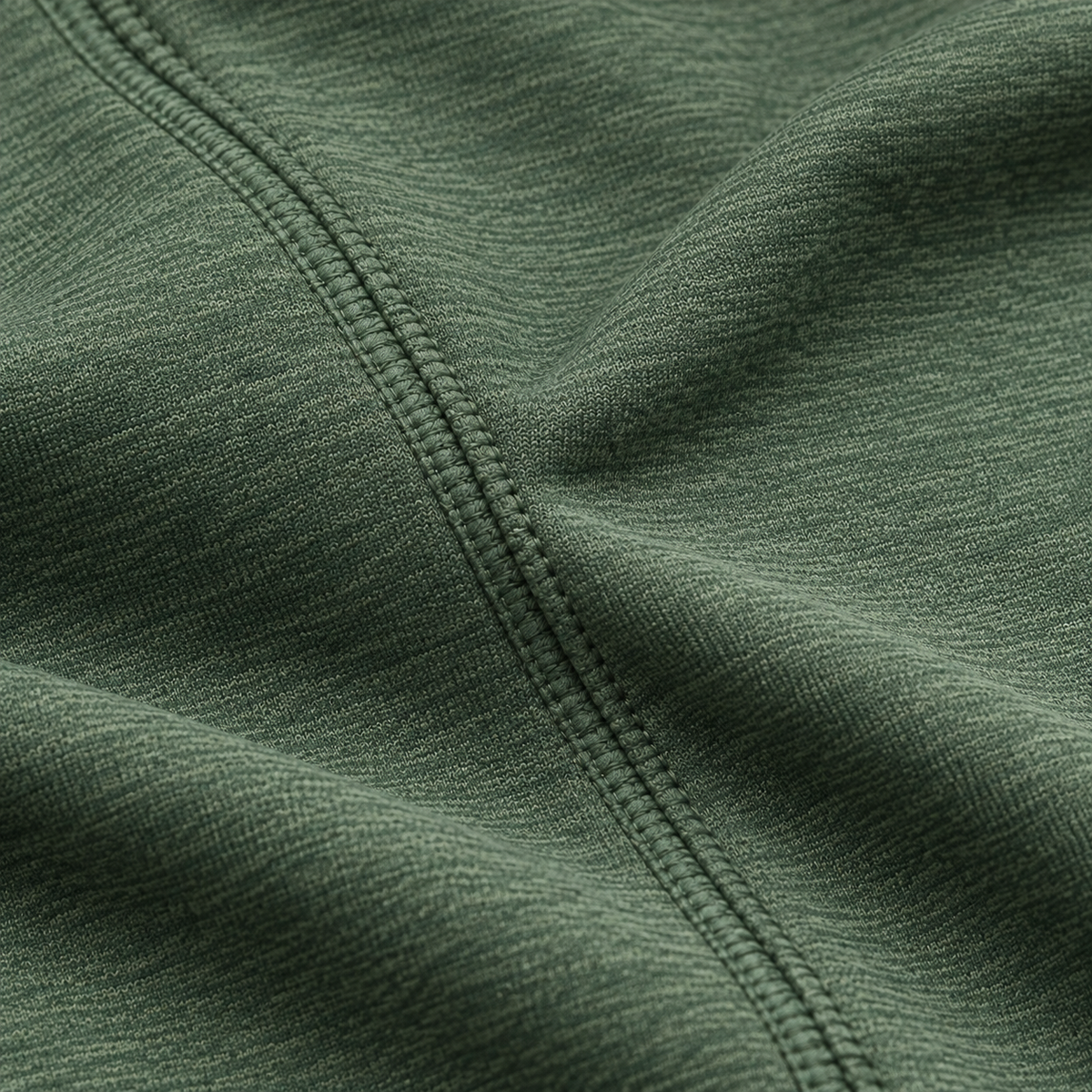 Veste marche nordique femme verte – macro texture et couture